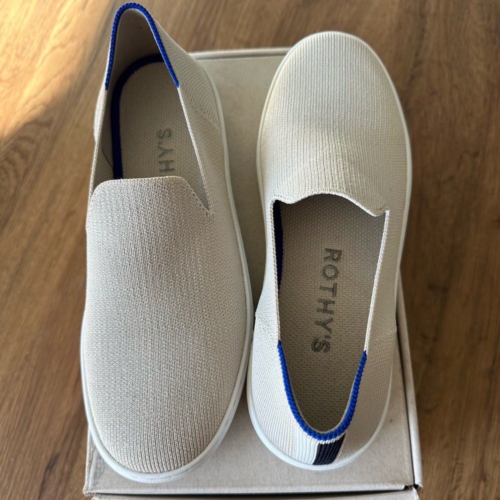 **LIKE NEW** Rothy’s The Original Slip On Sneaker - Sand Women’s 7 with Box